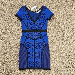 NWT Stretta Knit Bandage Bodycon Form Fitting Blue Geometric Pattern Dress Vneck